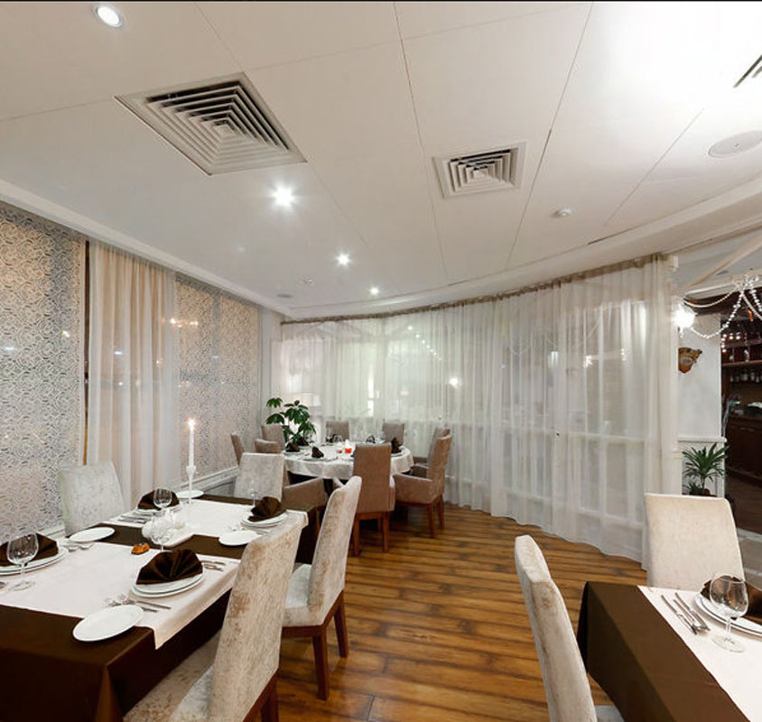 Основной зал — Форрест