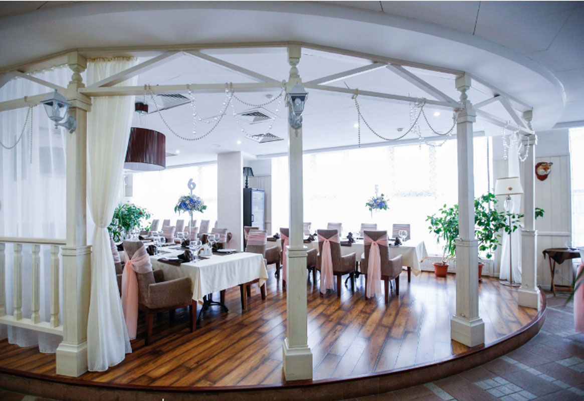 Круглый зал — Форрест