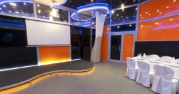 Основной зал