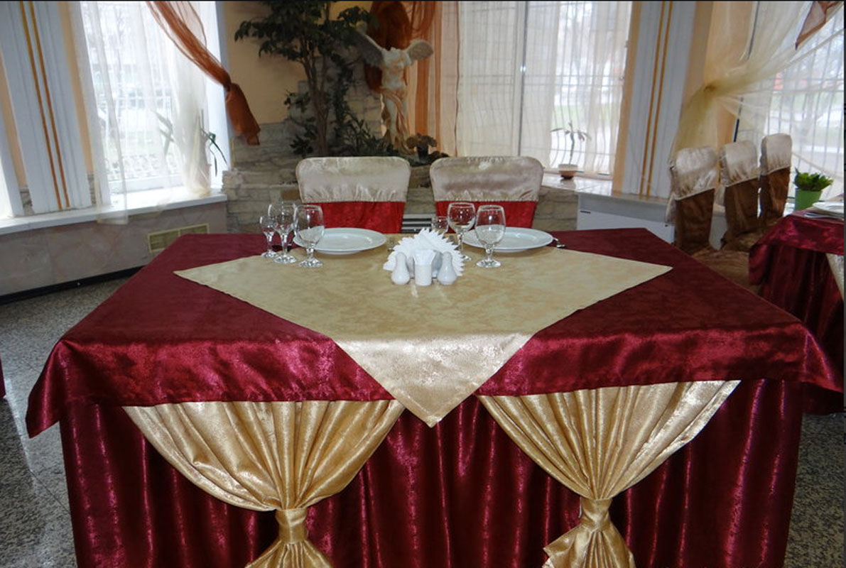 Зал на 110 человек — Троя