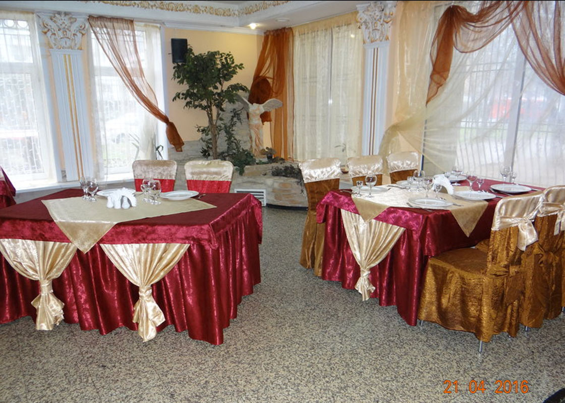 Зал на 110 человек — Троя