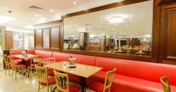 Основной зал — интерьер зала