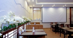 Основной зал