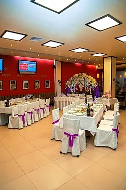 Основной зал — Cafe Prego