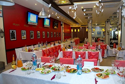 Основной зал — Cafe Prego