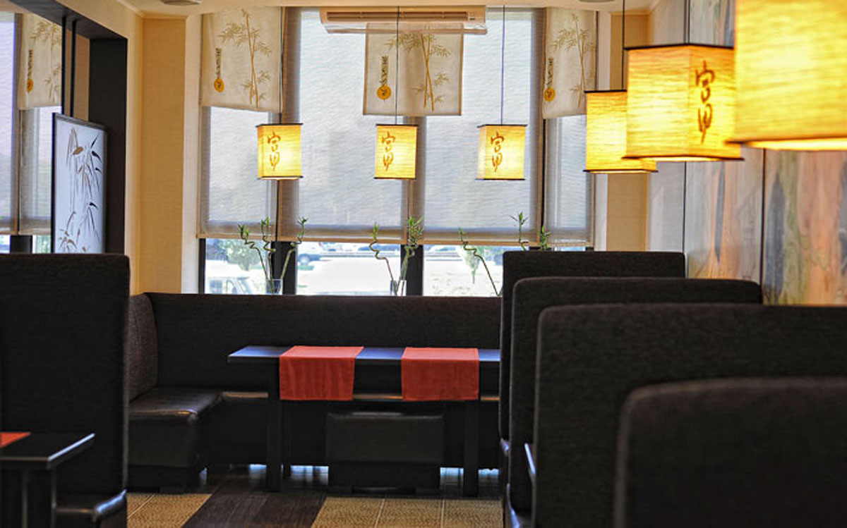 Зал на 70 человек — Японка