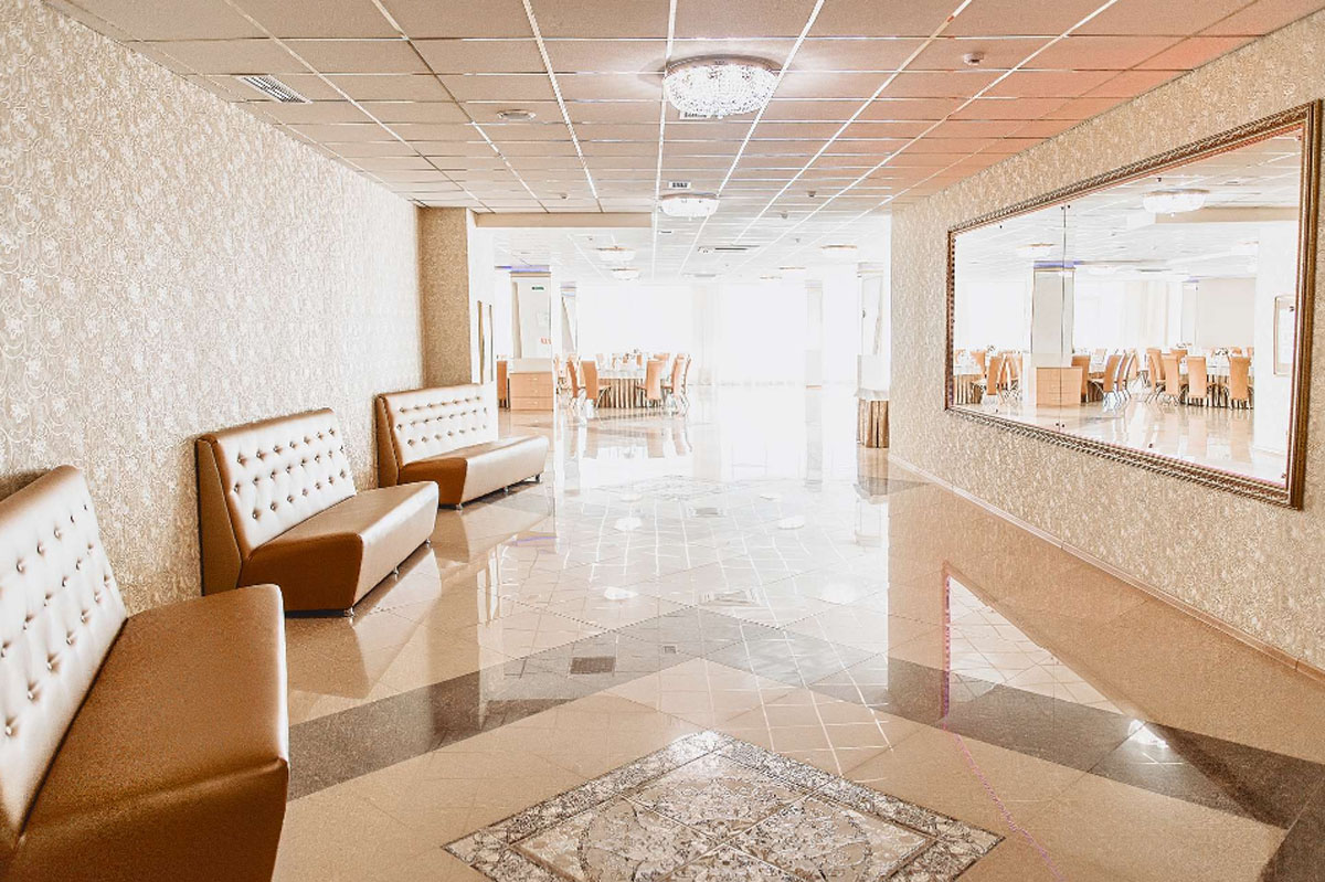 Зал на 200 человек