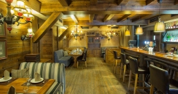 Основной зал