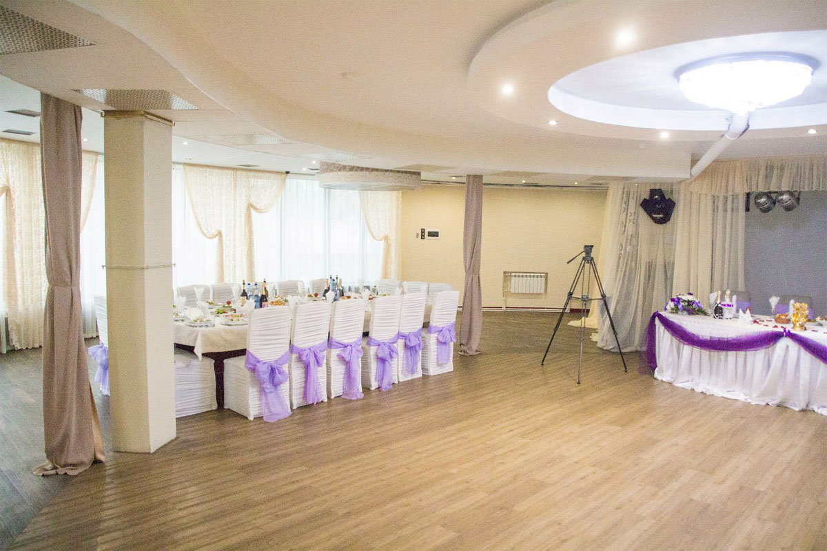 Зал на 120 человек — Квартира №50