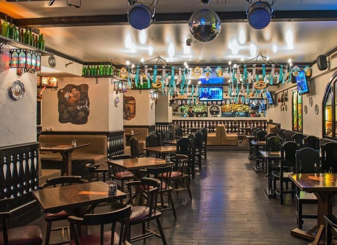 Основной зал — Мюнхенский дворик