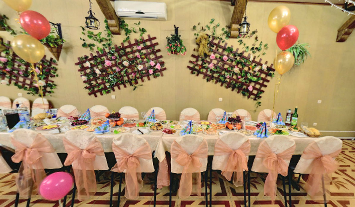 Основной зал — Каринка на Ставропольской