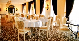 Основной зал — интерьер зала