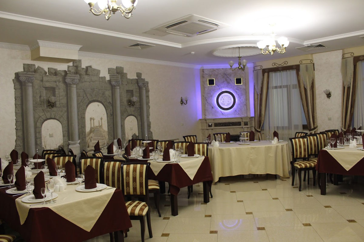 Основной зал — Empire