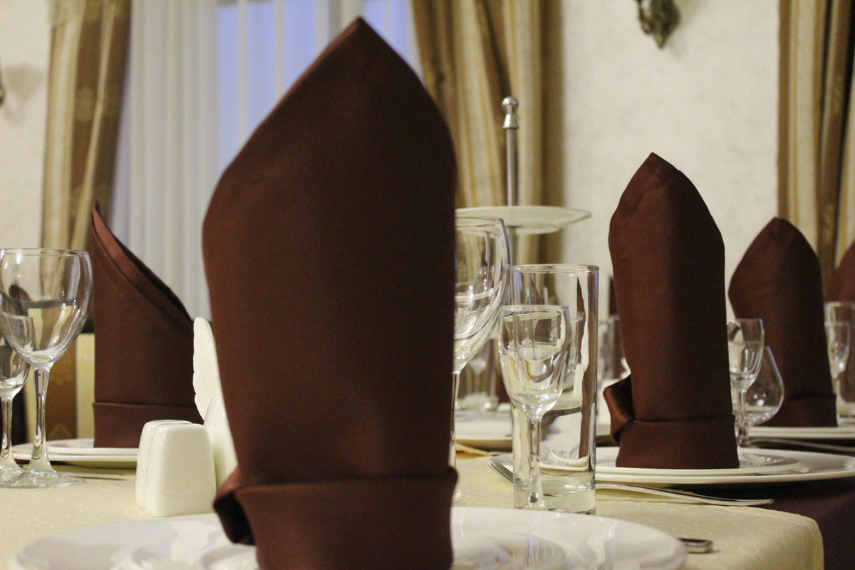 Основной зал — Empire