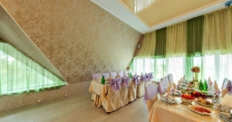 Зал на 100 человек