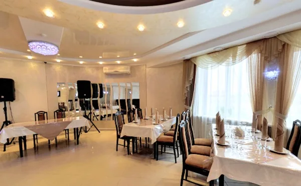 Основной зал