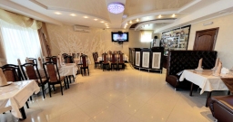 Основной зал — интерьер зала