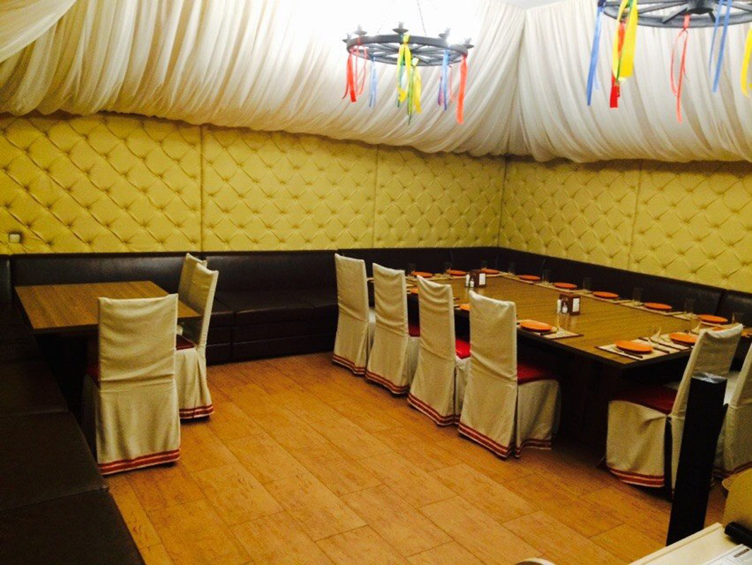 Основной зал — Лапти