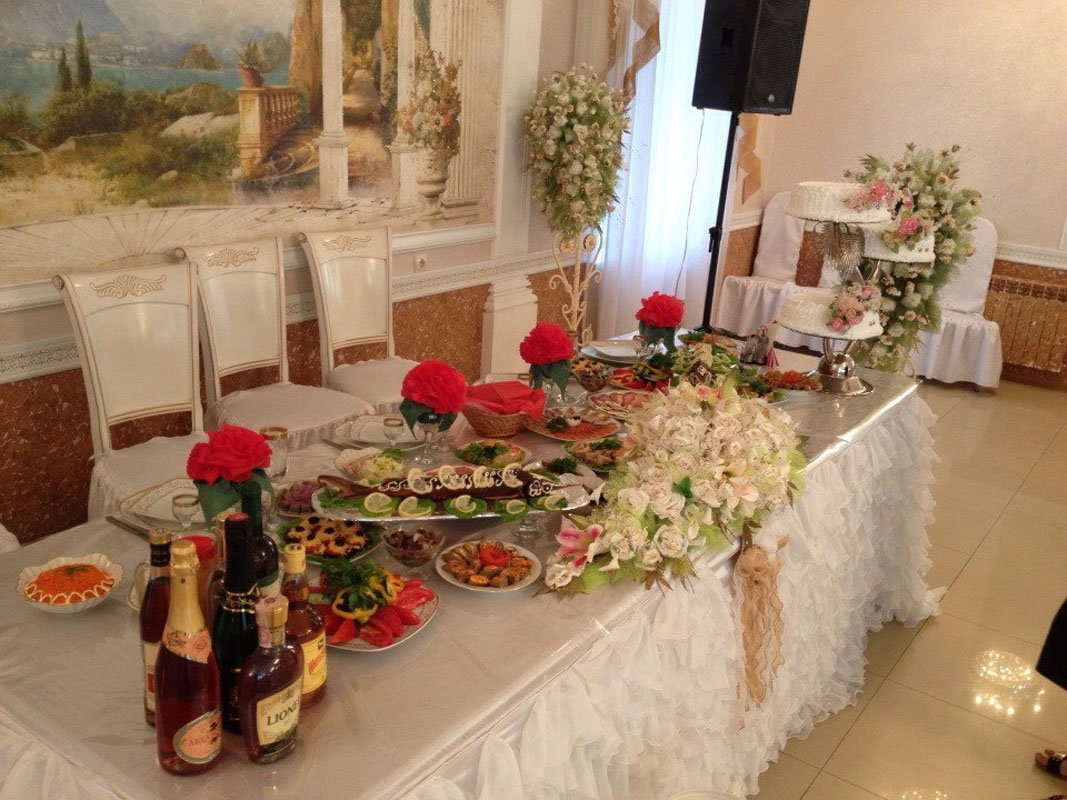 Основной зал — Золотой цветок