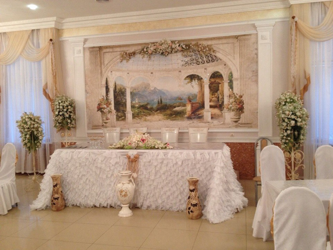 Основной зал — Золотой цветок