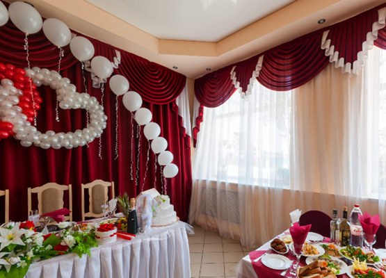 Логотип Браво