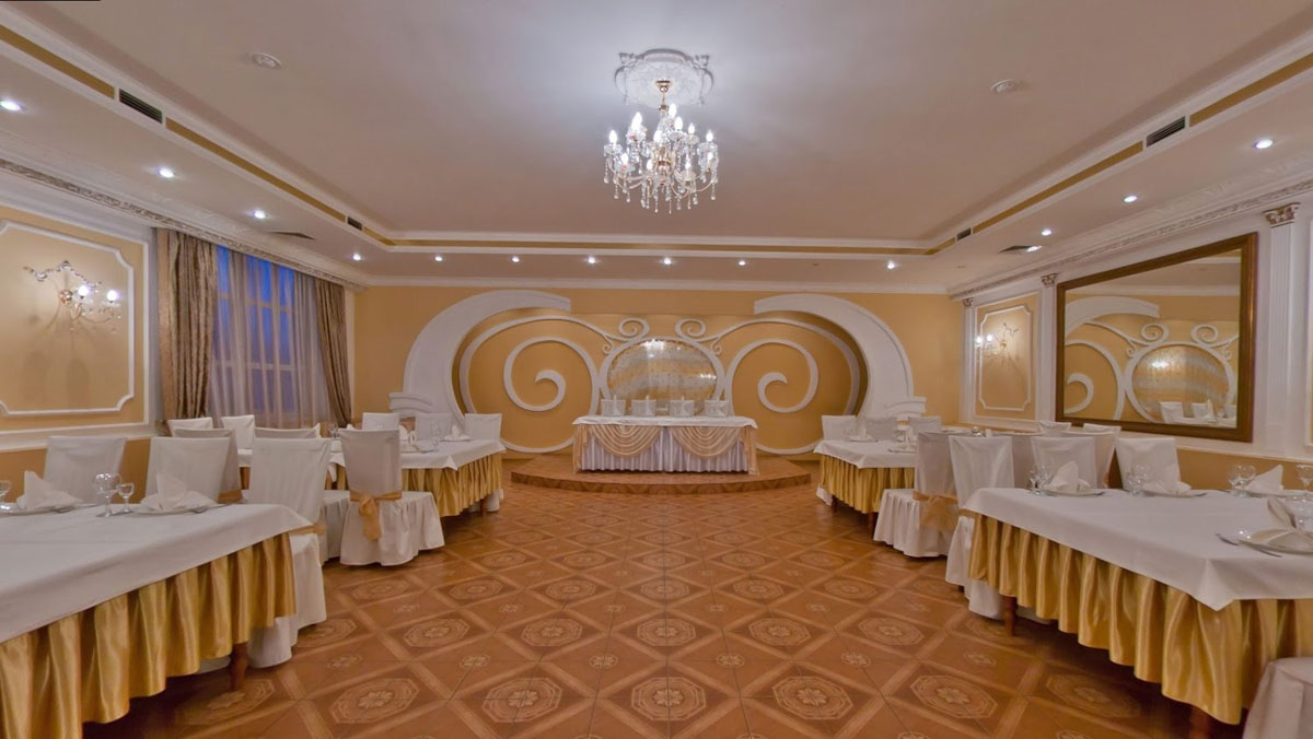 Зал на 100 человек — Сударь