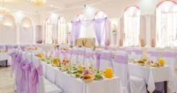 Зал на 100 человек