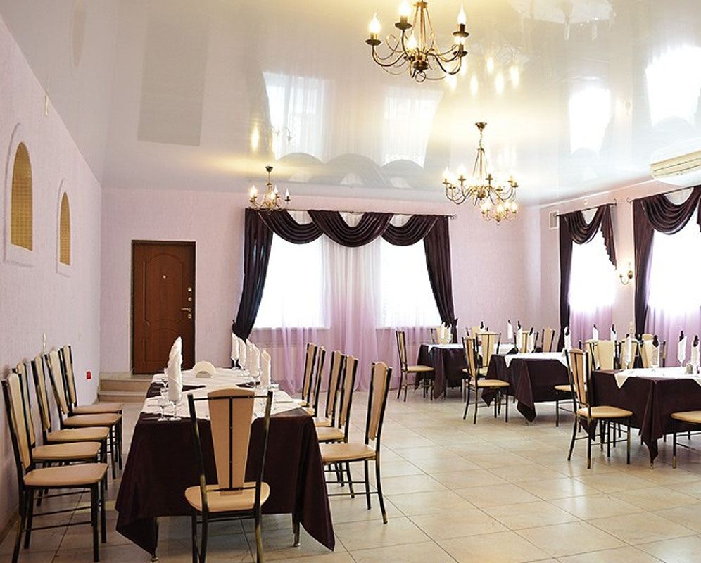 Зал на 100 человек — Рица