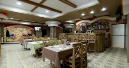 Основной зал