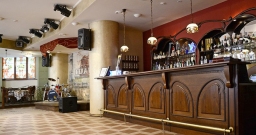 Основной зал — интерьер зала