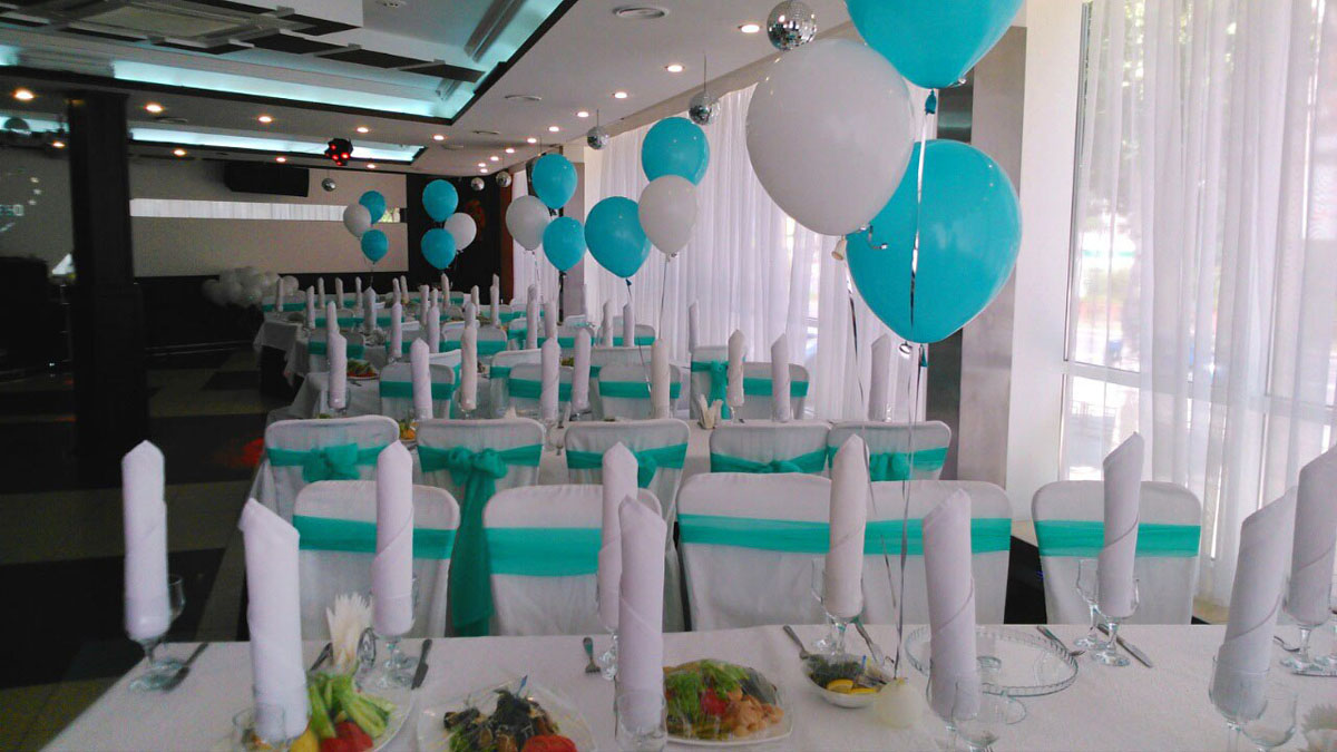 Зал на 100 человек — 7 небо