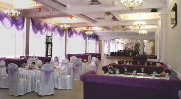 Основной зал