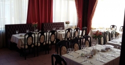 Основной зал — интерьер зала