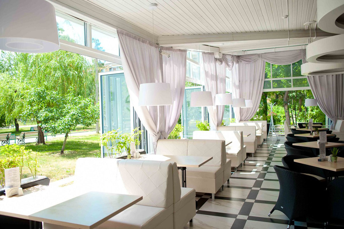 Основной зал — Wok Cafe