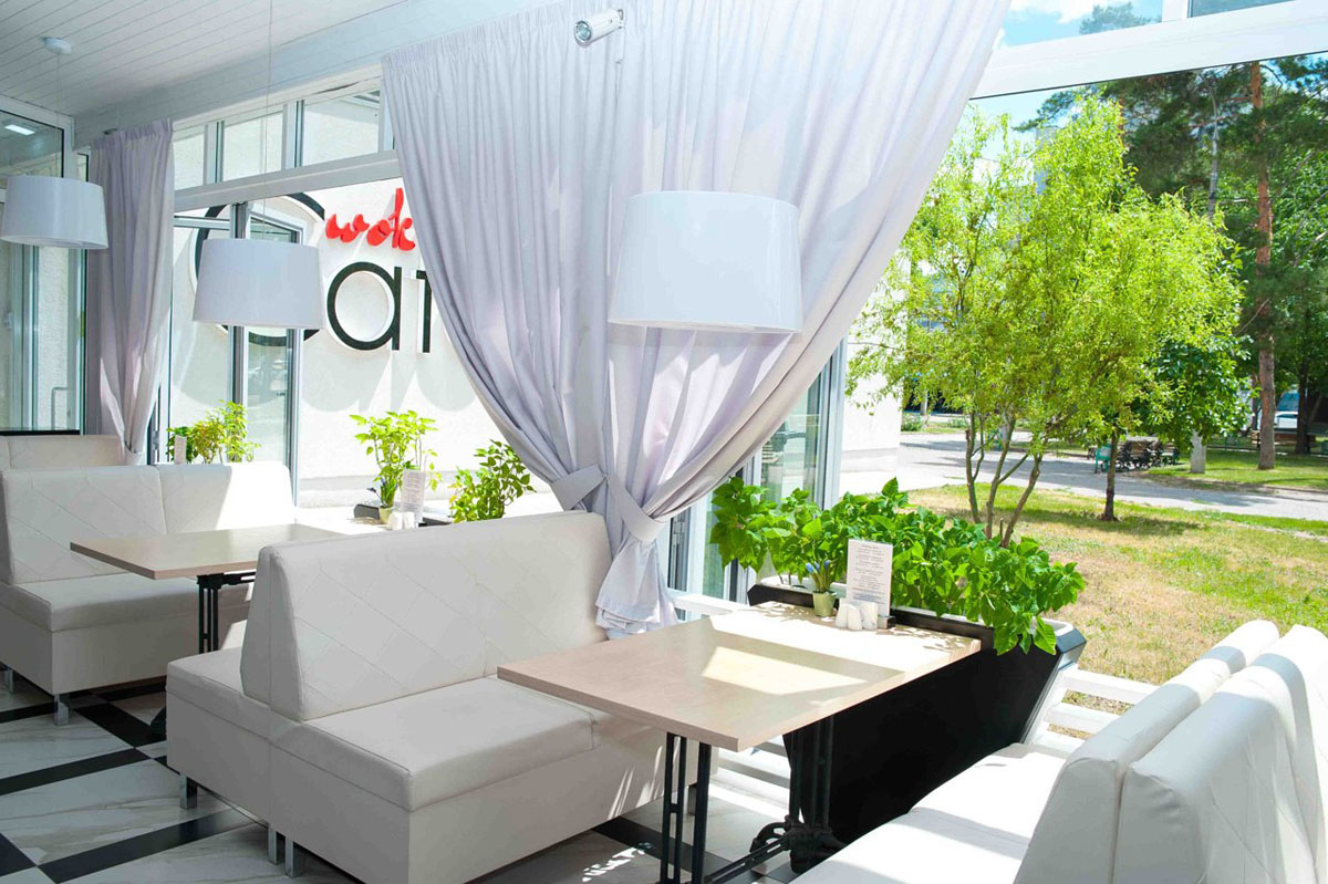 Основной зал — Wok Cafe