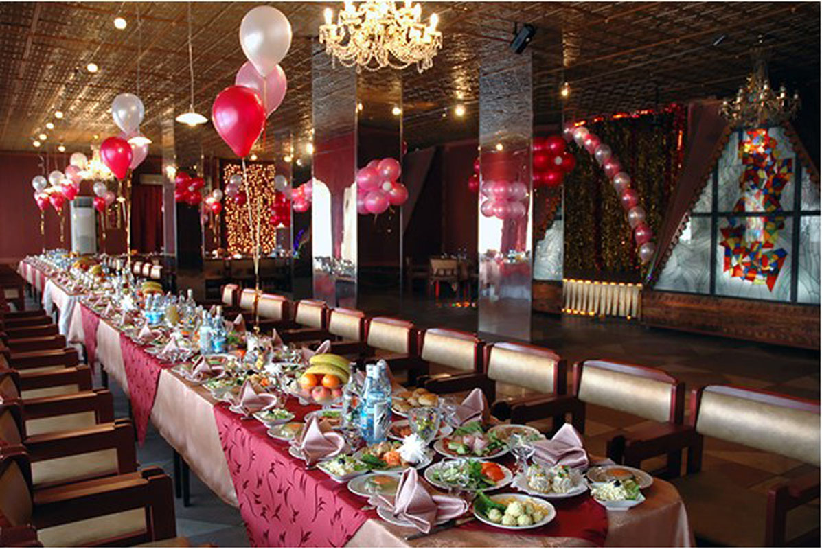 Зал на 350 человек — Турист