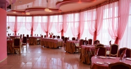 Основной зал — интерьер зала