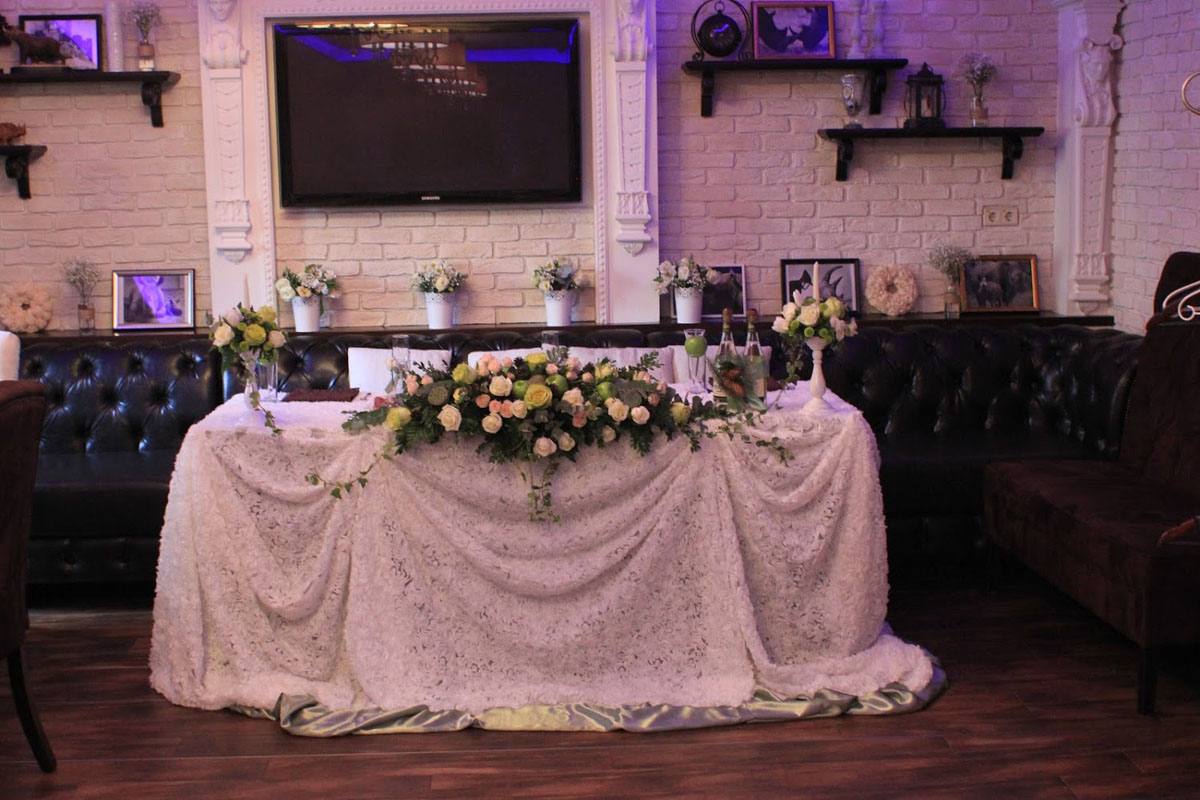 Основной зал — Кафе Nosorog