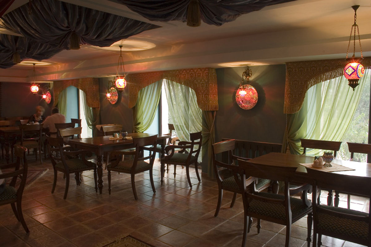 Основной зал — Шафран