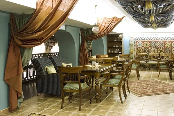 Основной зал