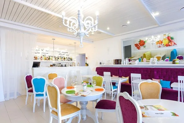 Основной зал