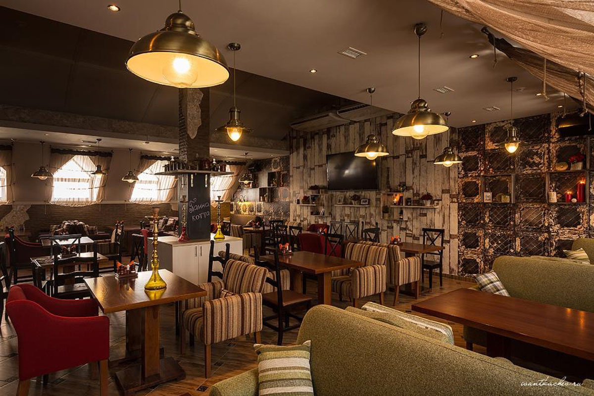 Зал Светлица — Хмели Сунели