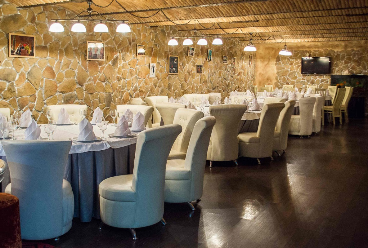 Зал на 100 человек — Хинкальная №1