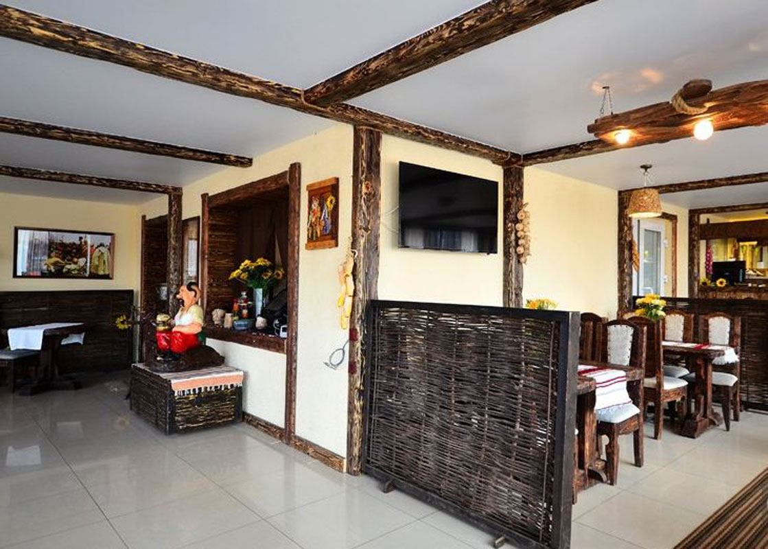 Основной зал — Казачий дворъ