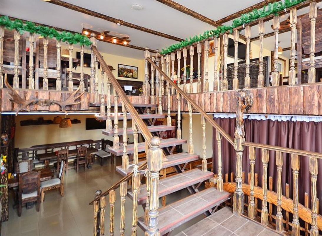 Основной зал — Казачий дворъ