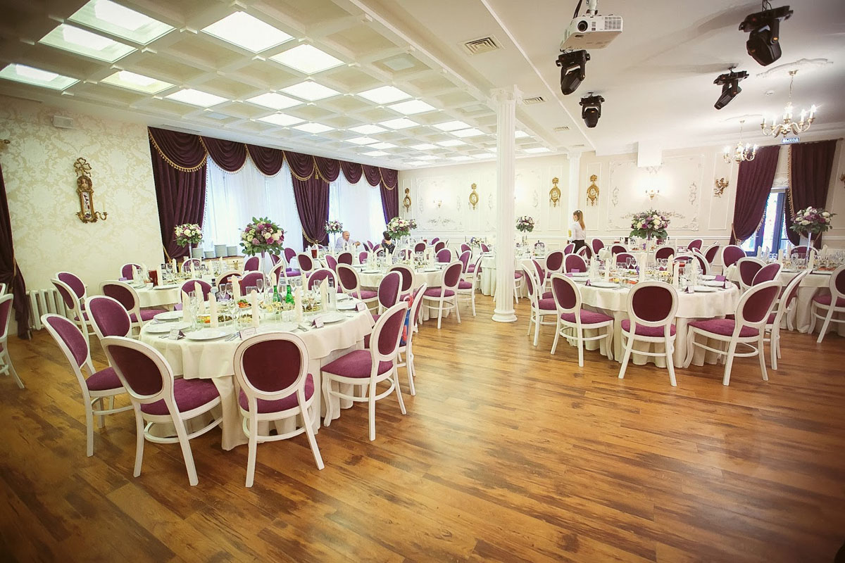 Основной зал