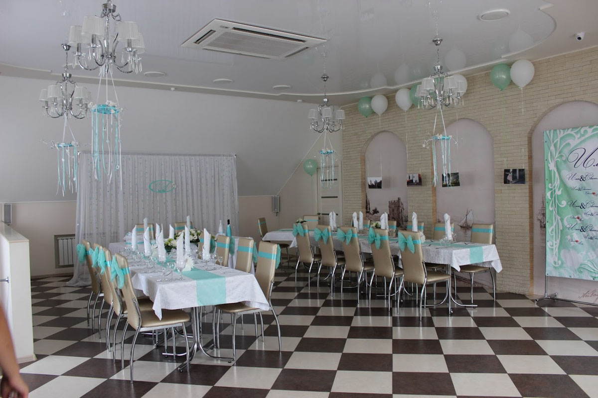 Основной зал — Белуга