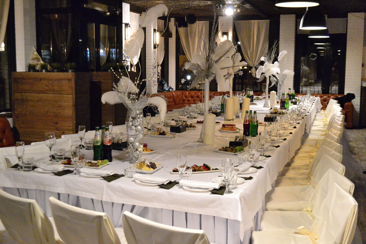 Основной зал — Saperavi cafe