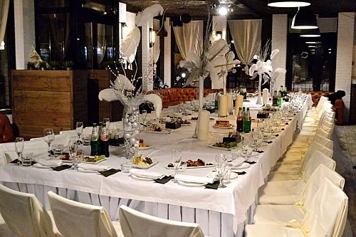 Основной зал — Saperavi cafe