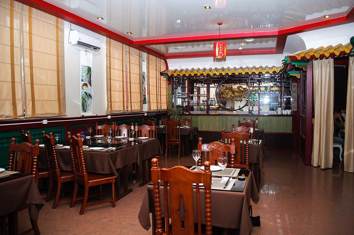 Основной зал — Золотой Дракон